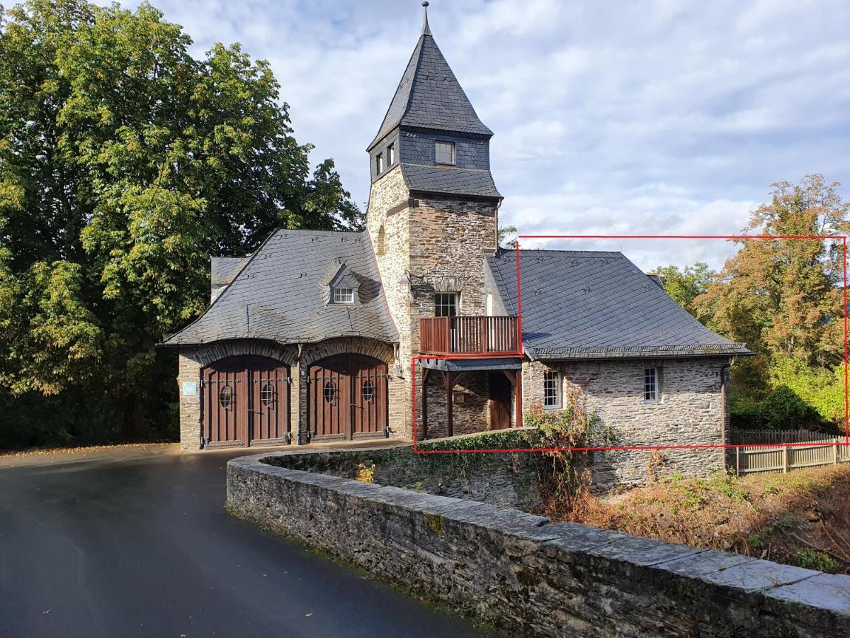 Appartamento Am Burggraben Auf Der Sauerburg Sauerthal Esterno foto